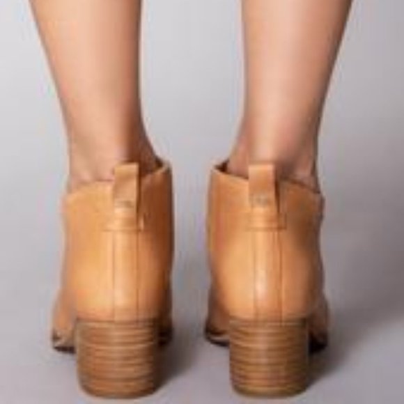 NWT Toms Honey Leather Women's Leilani Booties - Picture 4 of 10